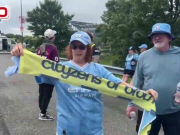 فيديو..جماهير المان سيتي تبدأ بالتوافد على ملعب مواجهة الوداد