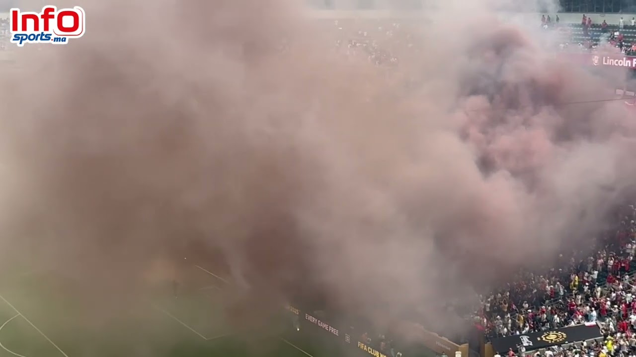 فيديو من الملعب..كراكاج كبير لجماهير الوداد احتفالا بالهدف الأول في مرمى اليوفي.