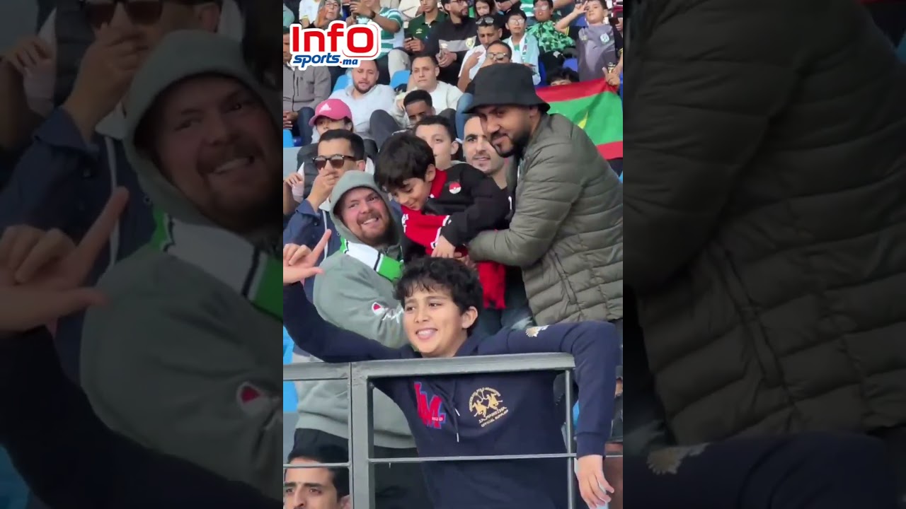 فيديو رائع..رجاويون ووداديون يتابعون الديربي جنبا إلى جنب بالمدرجات.