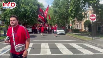 فيديو..كورتيج رائع واحتفالية كبيرة لجماهير الوداد في طريقها إلى الملعب.