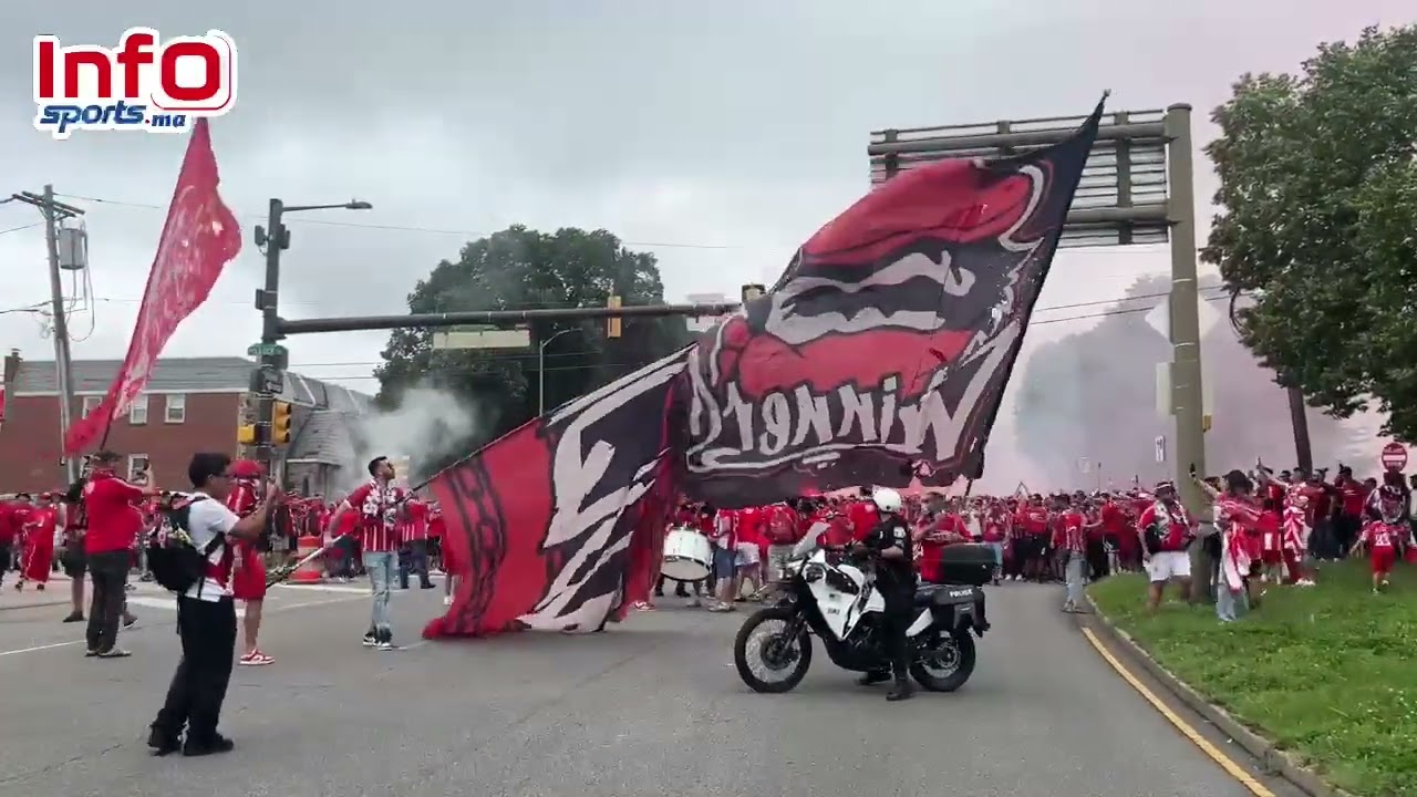 فيديو رائع..جماهير الوداد تبدع باحتفالات جميلة والشهب الاصطناعية تخلق الحدث بسماء أمريكا.