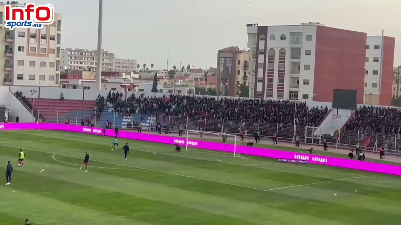 تبادل التحية مابين الجماهير الودادية والجماهير المسفيوية