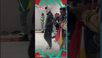 لقطة أكثر من رائعة جماهير المغربية و جماهير جزر القمر