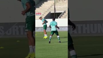 فيديو..لاعبو الرجاء في أول ظهور لهم هذا الموسم قبل مواجهة