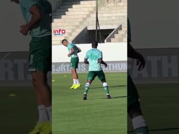 فيديو..لاعبو الرجاء في أول ظهور لهم هذا الموسم قبل مواجهة