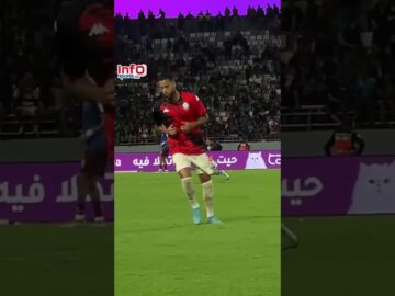 فيديو..لأول مرة بالدوري الاحترافي “روبو” يحمل كرة يفاجئ اللاعبين بالملعب