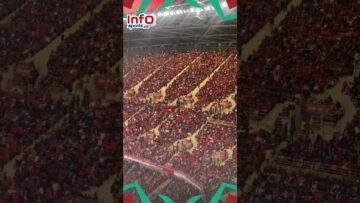 الجمهور يردد الشعب يريد ” كوب دافريك”