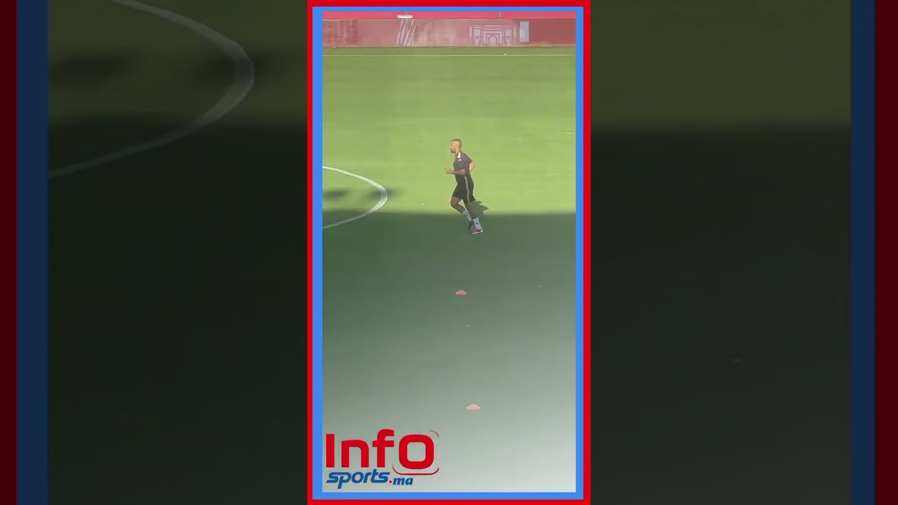 الجماهير المكناسية تحيي المدرب السابق للحراس زهير العروبي