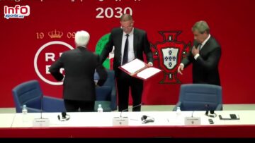 فيديو.. لحظة توقيع فوزي لقجع ورؤساء الجامعة الإسبانية والبرتغالية خطاب