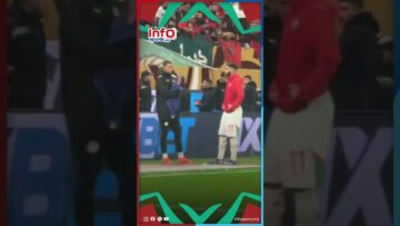 غريب كلما تدخل الجمهور لرمي منديل حارس السينغال يحضر البديل