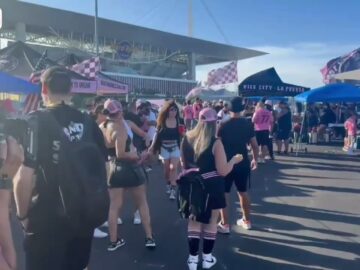 فيديو..أجواء احتفالية تسبق مواجهة ميامي والأهلي في افتتاح المونديال.