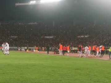 فيديو..فرحة لا توصف للاعبي وكرسي احتياط الوداد بالهدف الرائع للسرغات.