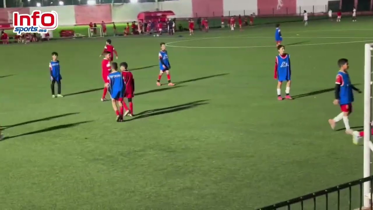 بنعبيشة يشارك صغار الوداد في حصتهم التدريبية